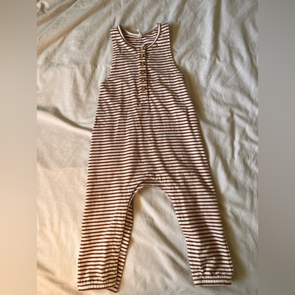 Quincy Mae Other - Quincy Mae romper 18-24 months